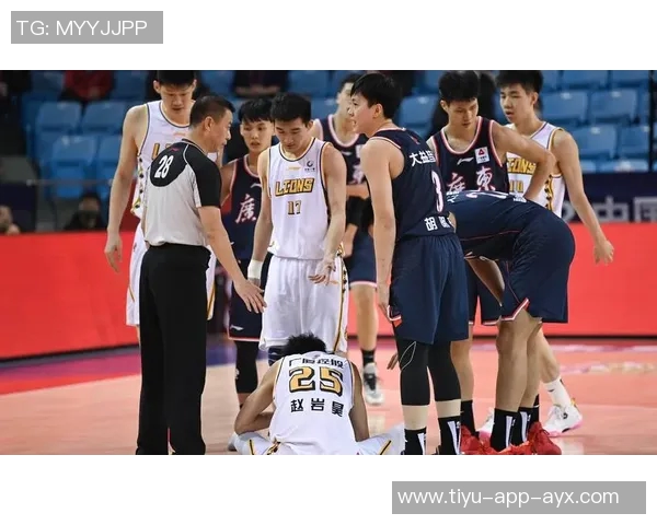 热身赛精彩纷呈张文逸砍下26分助力广东全运男篮战胜西班牙赫罗纳队