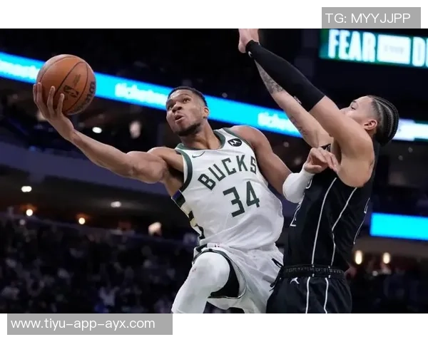 雄鹿剩余暂停不叫字母哥复出关键时刻却意外换人引发热议 雄鹿剩余暂停不叫字母哥复出关键时刻却意外换人引发热议